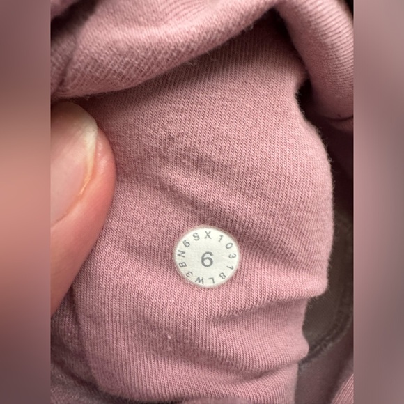 Lululemon long sleeve bundle - Picture 6 of 10